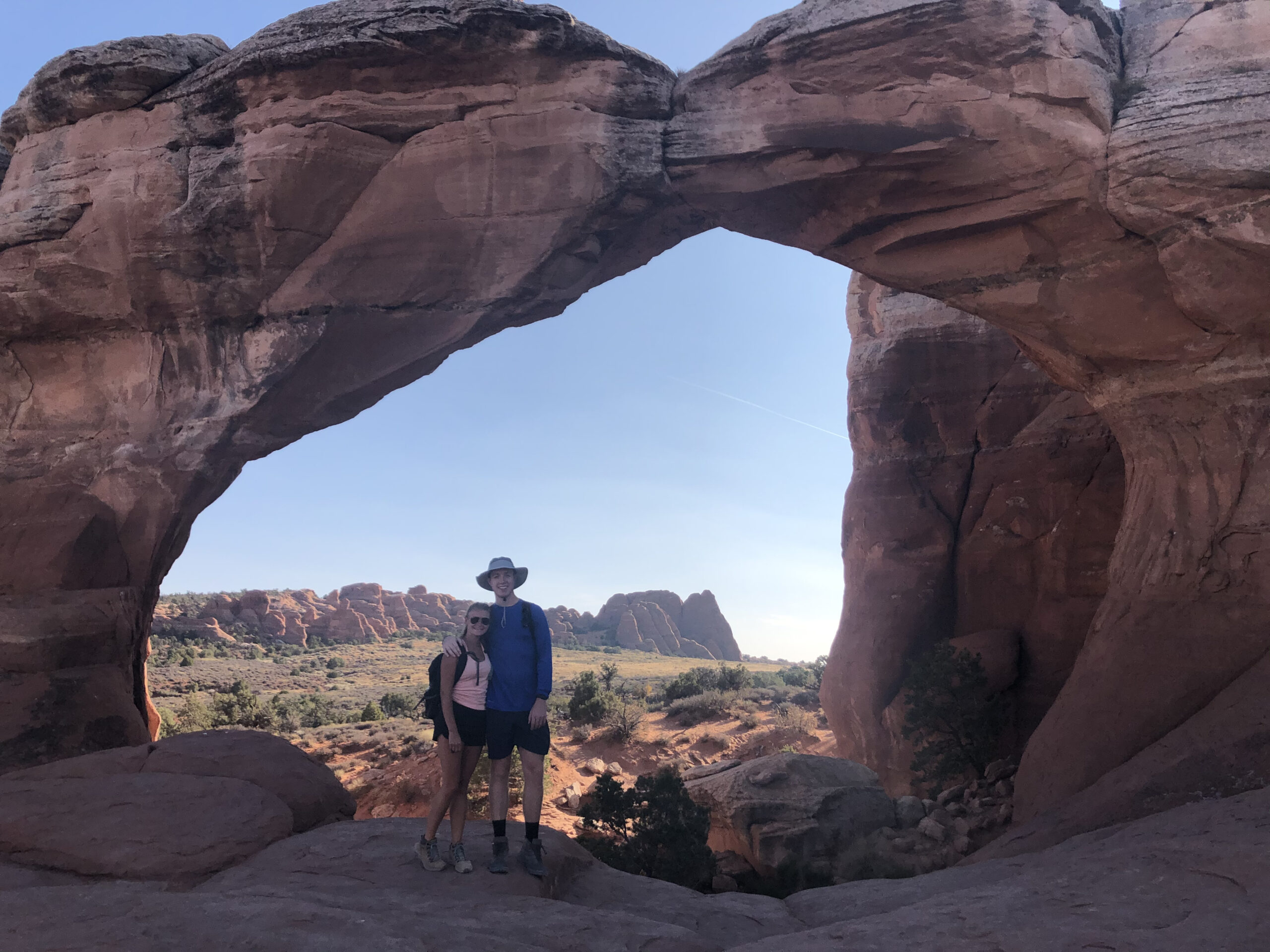 Best hikes in Arches National Park - Broken Arch 