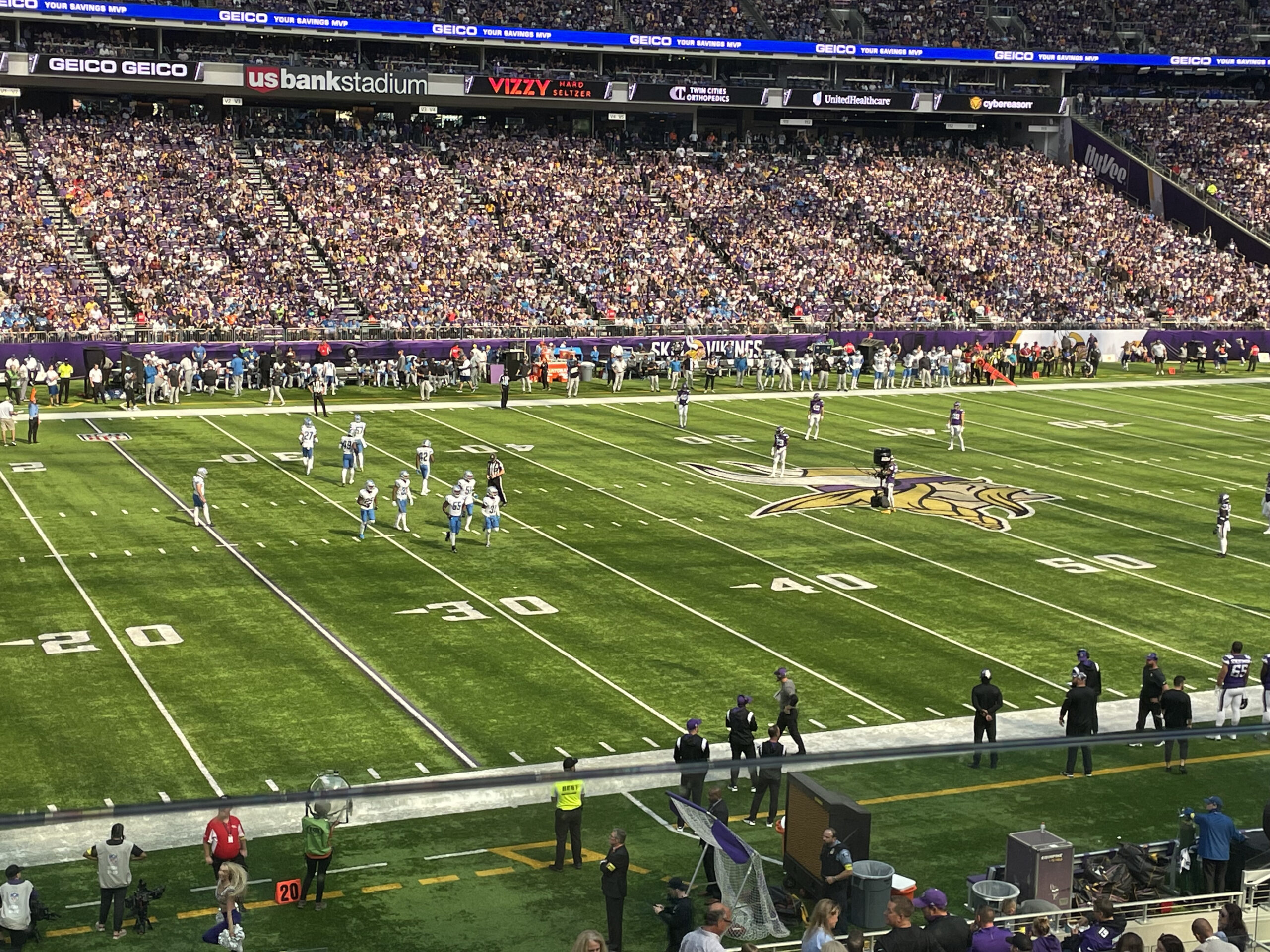 Minneapolis Winter Activities - Vikings Football Game