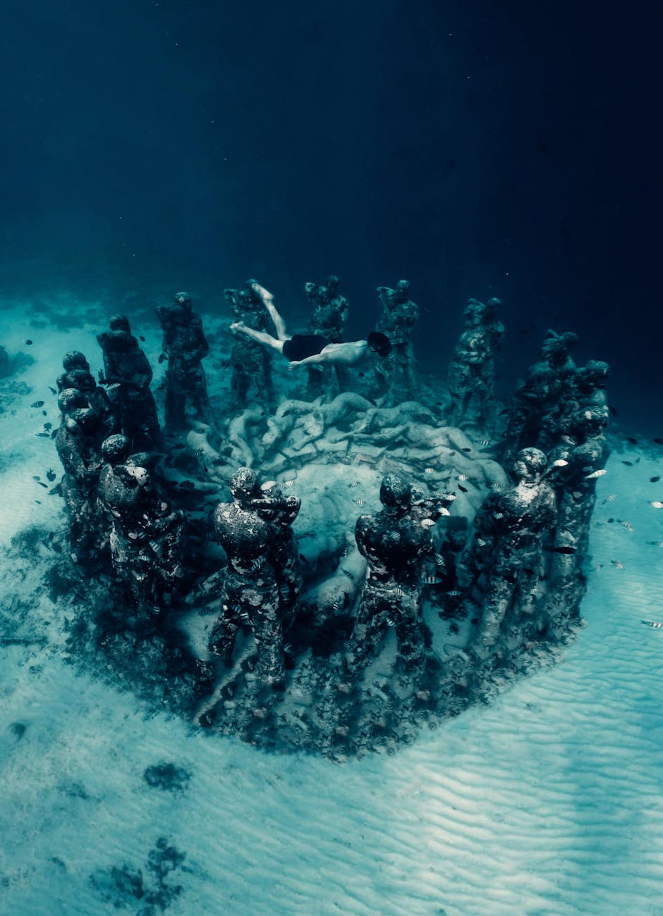 underwater sculpture circle at gili meno
